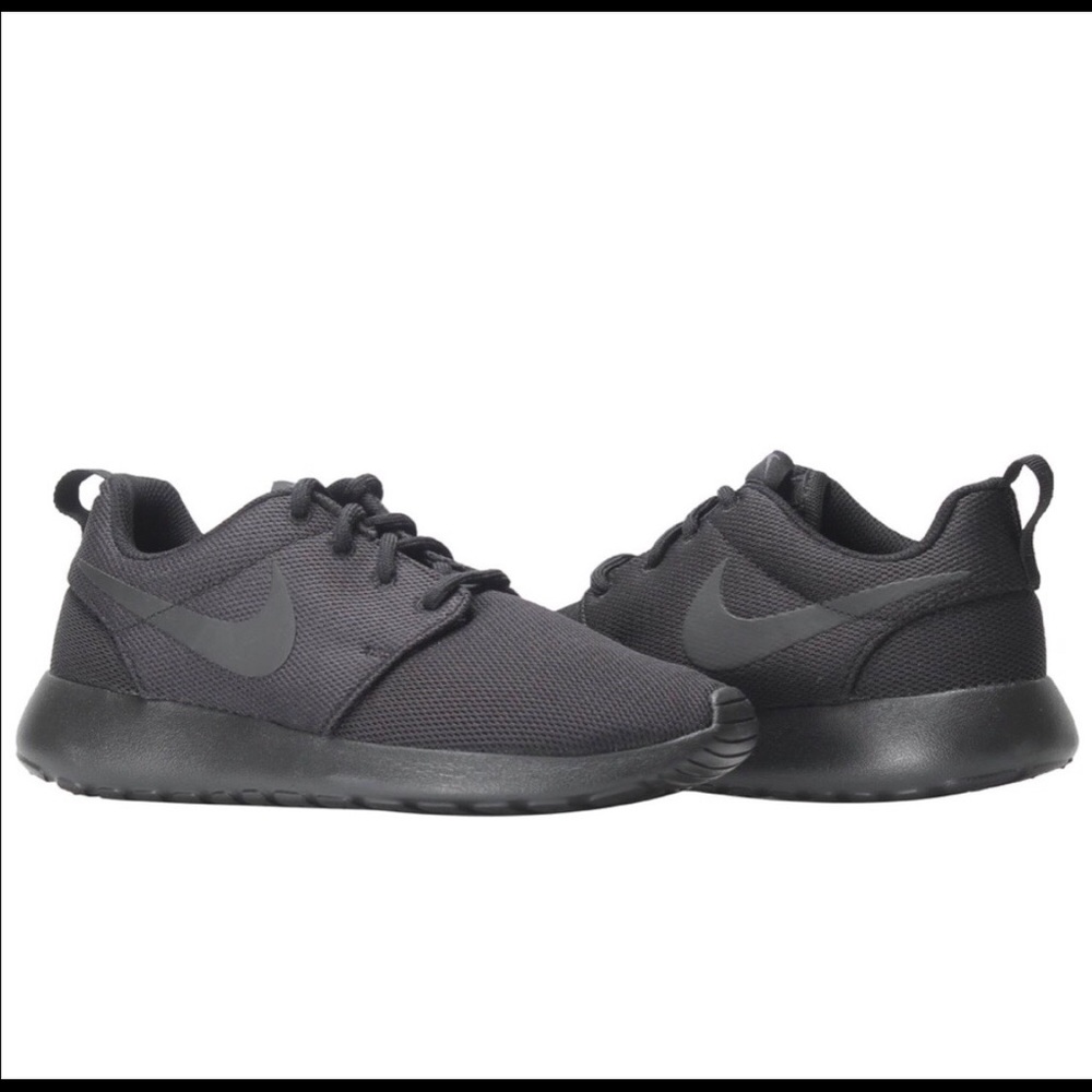 NIKE KIDS ROSHEE